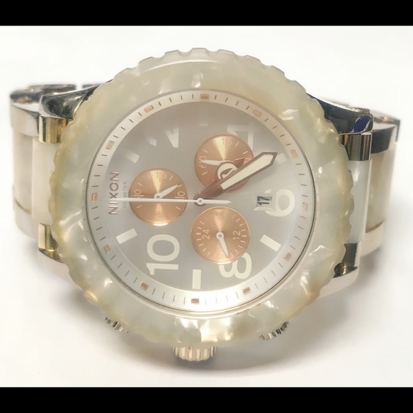 Nixon Watch - Picture 1 of 3
